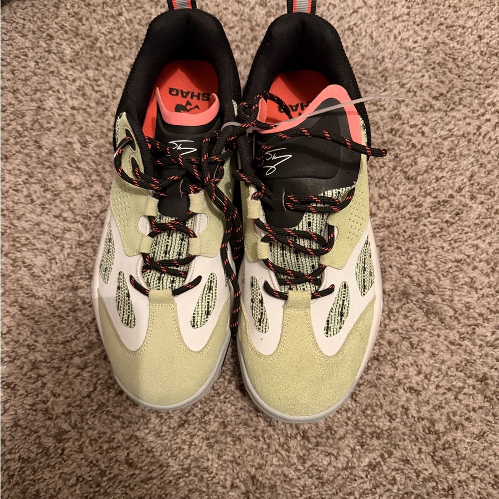 SHAQ Men's Athletic Shoes - Green and Black